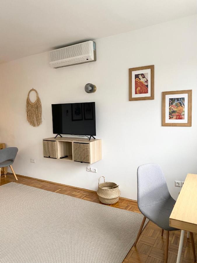 Central Apartment - Museum View บูดาเปสต์ ภายนอก รูปภาพ